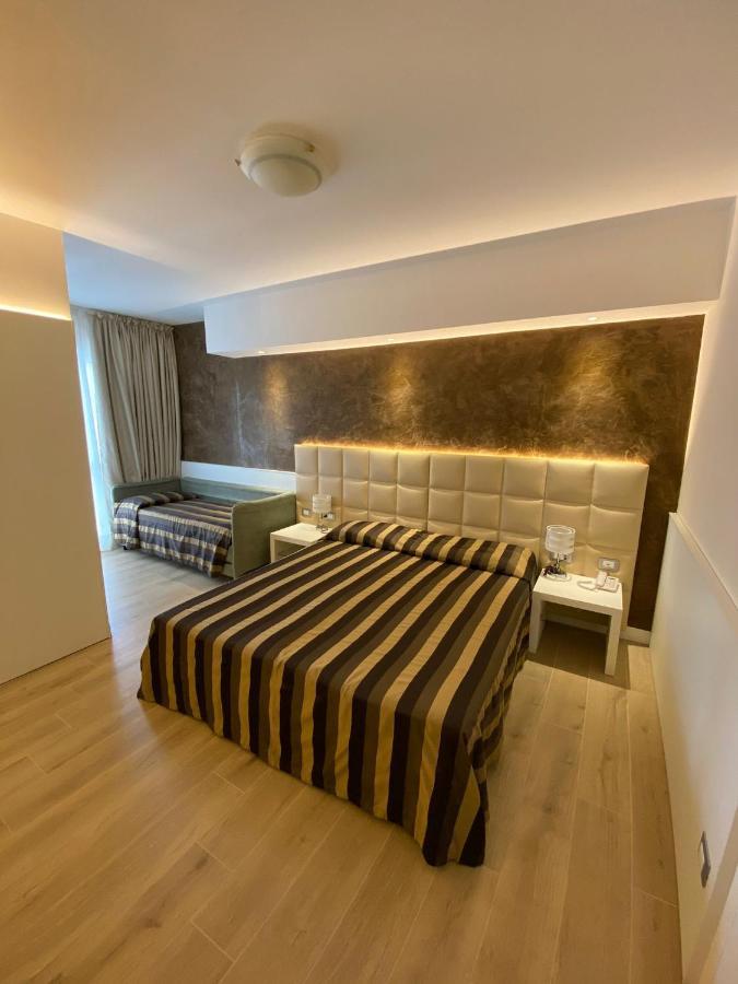 Hotel Conca Verde 利尼亚诺萨比亚多罗 外观 照片
