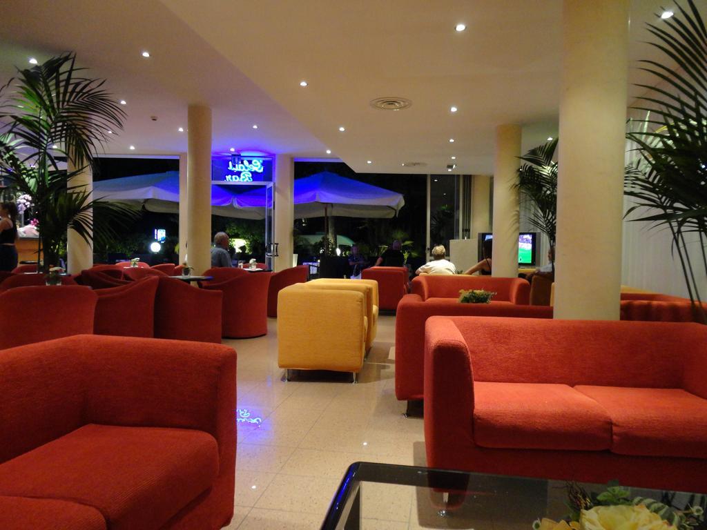 Hotel Conca Verde 利尼亚诺萨比亚多罗 外观 照片